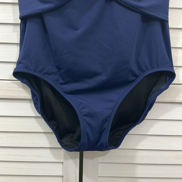 Lands End Swimsuit Size 8 Halter One Piece - Picture 4 of 10